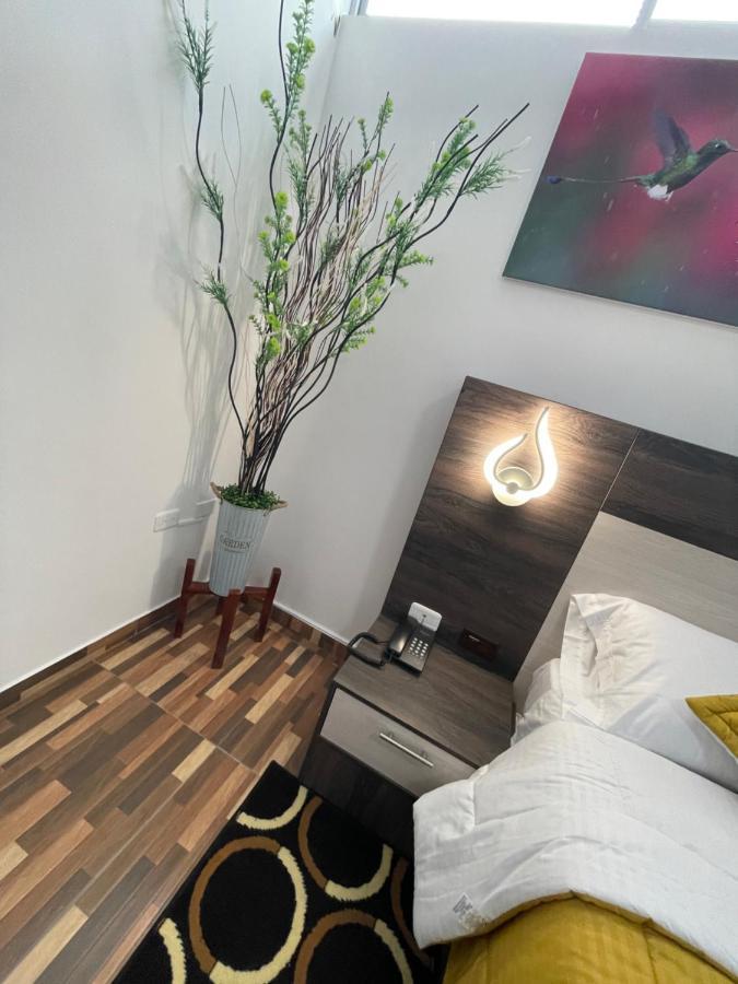 Sara Hotel Ibarra Kültér fotó